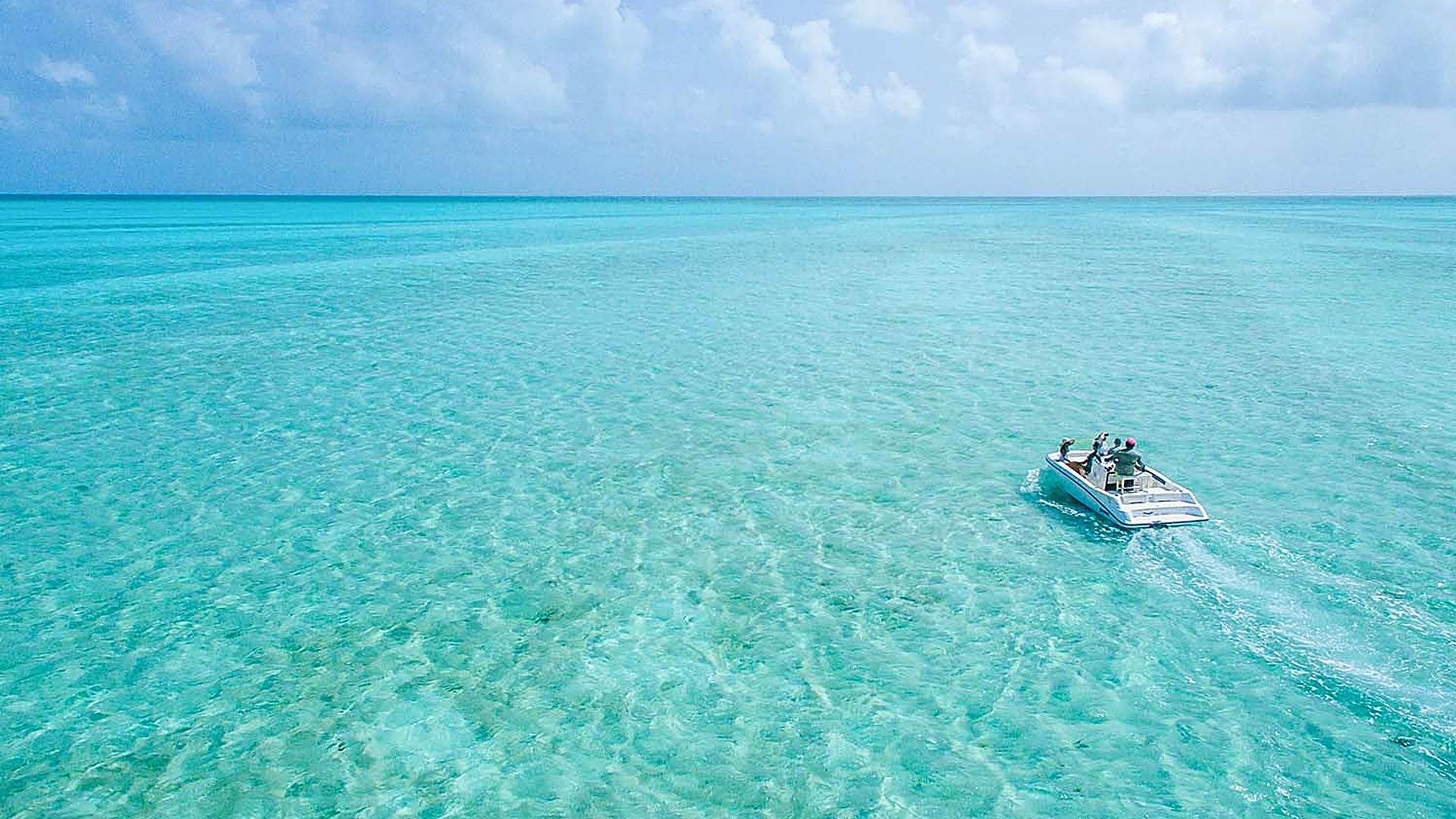 Boat turquoise flats