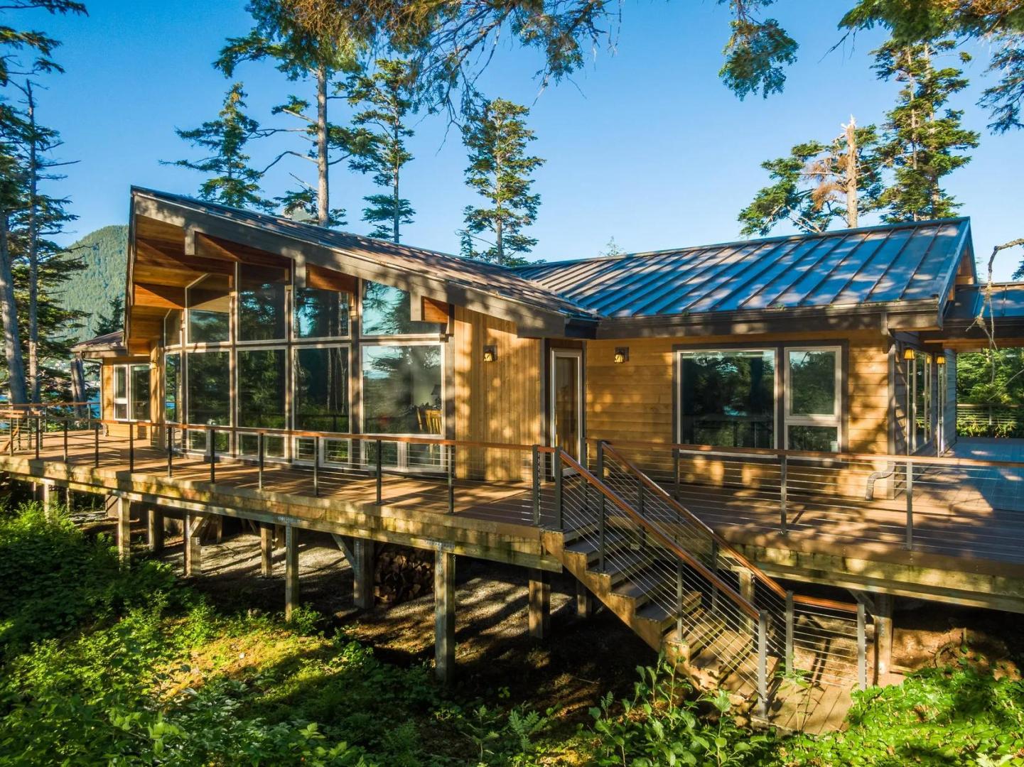 Guckers Island – Private island in Alaska, United States