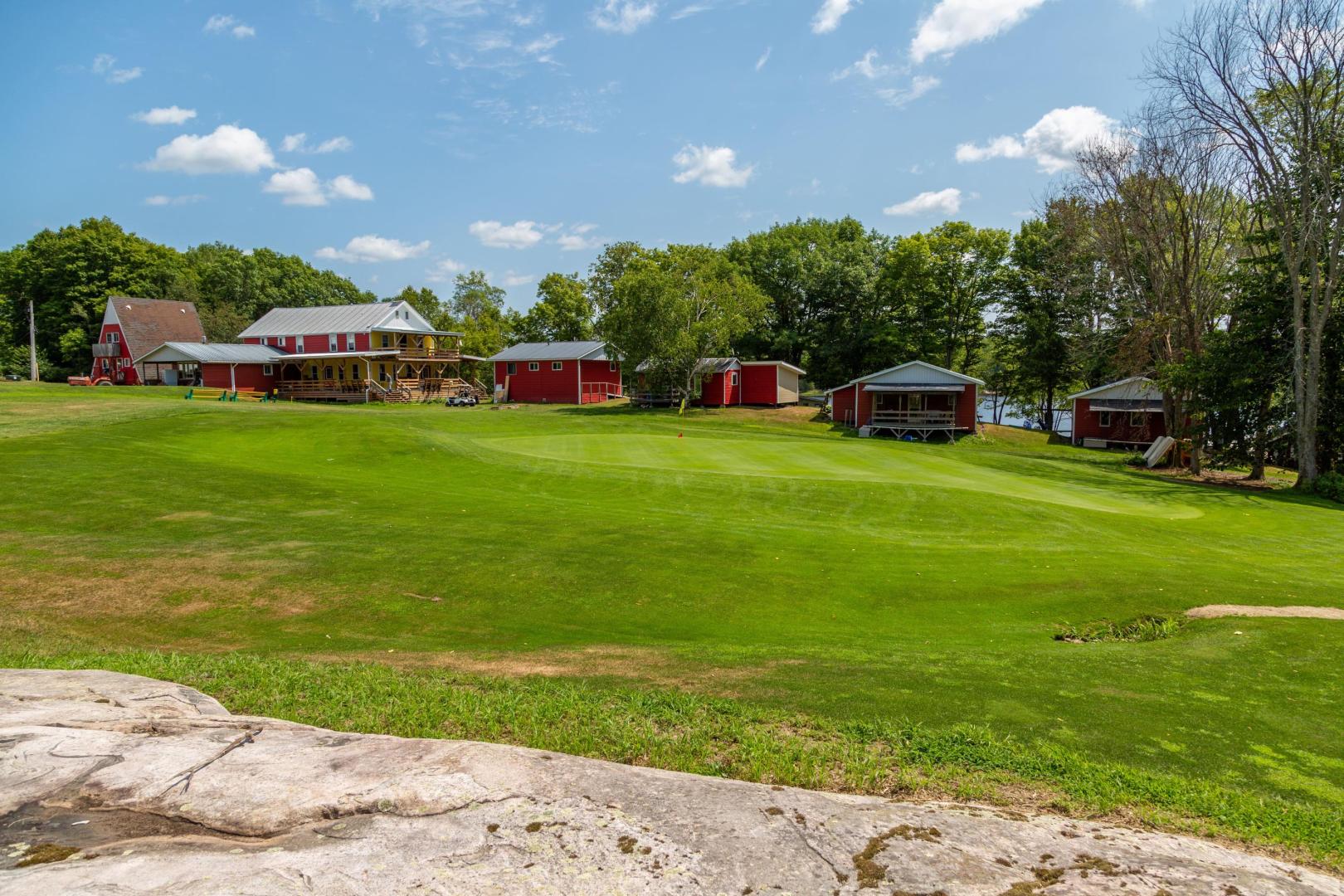 Lakefront Cottages and Golf Course Retreat image
