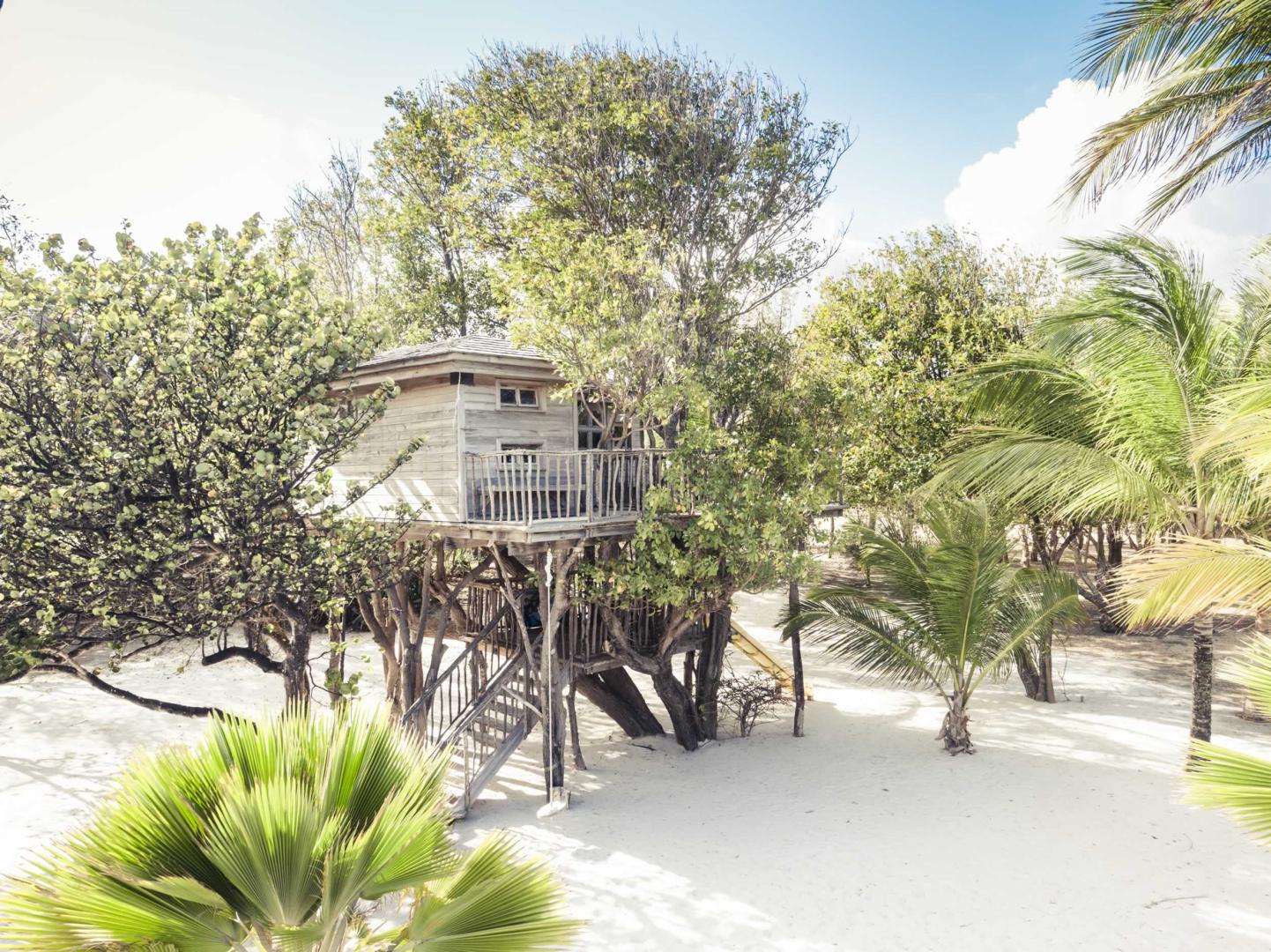 Calivigny Island image
