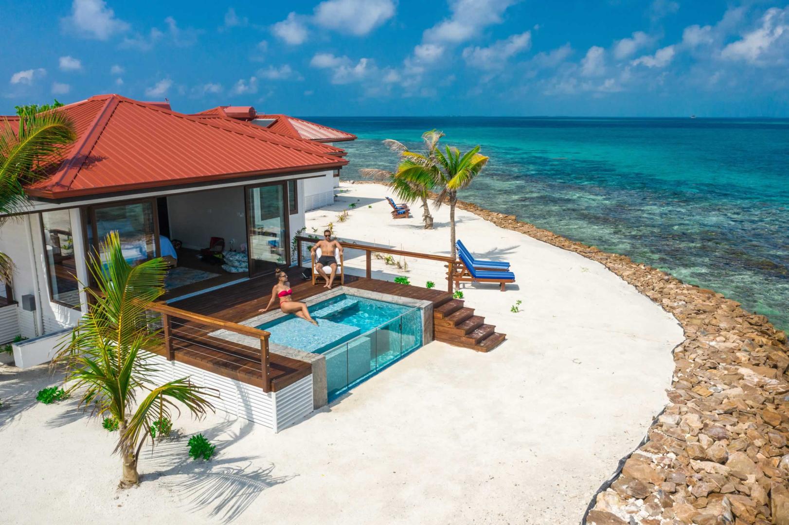 Ray Caye image