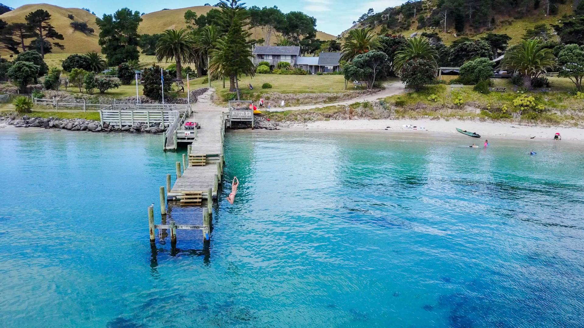 Slipper Island image