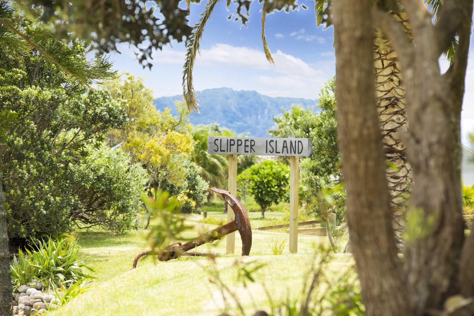 Slipper Island image