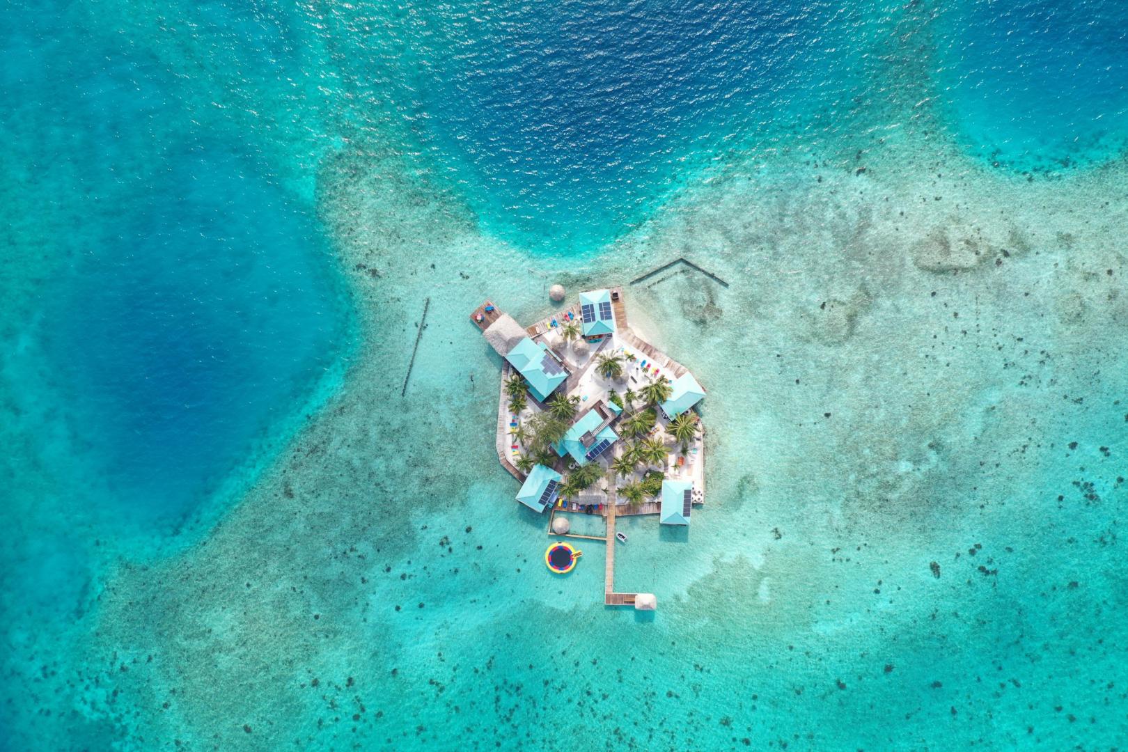 King Leweys Island Resort image