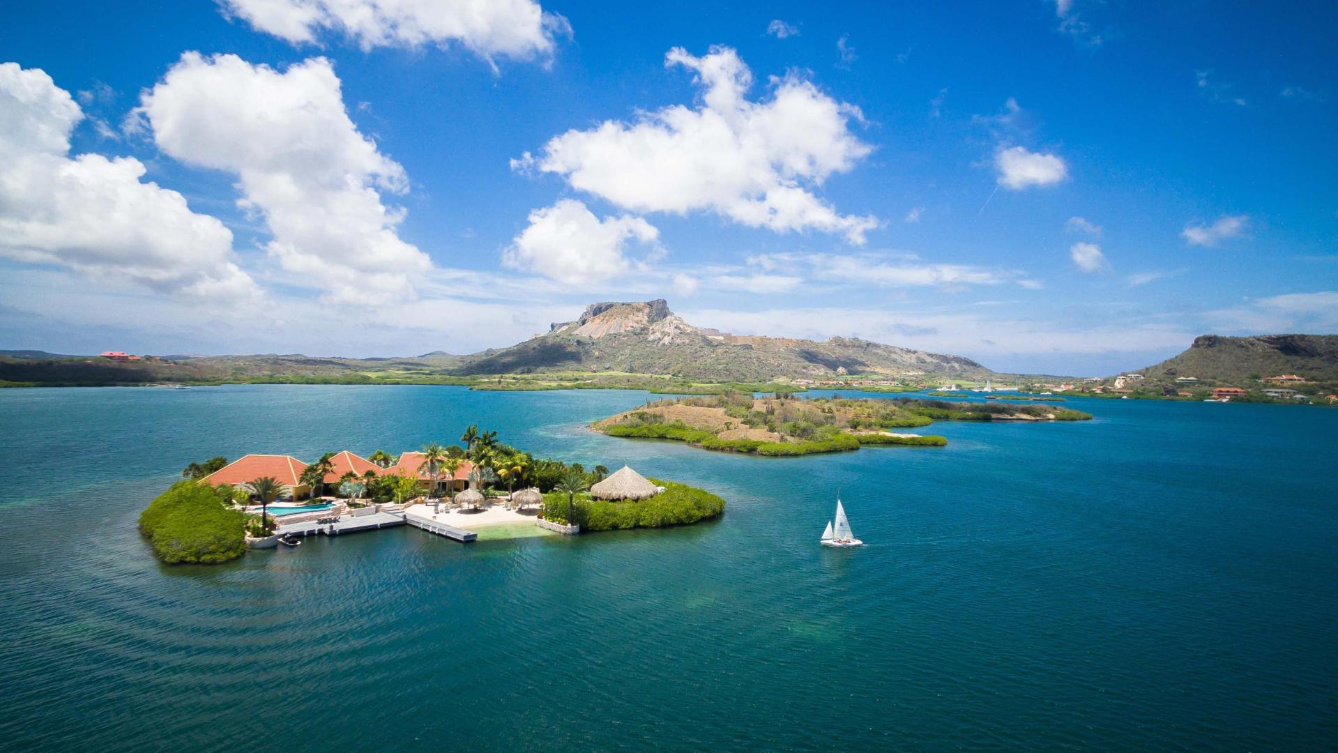 Isla Kiniw – Private island in Curacao, Caribbean