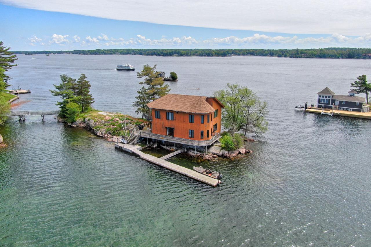 Saint Marys Island – Private island in New York, United States