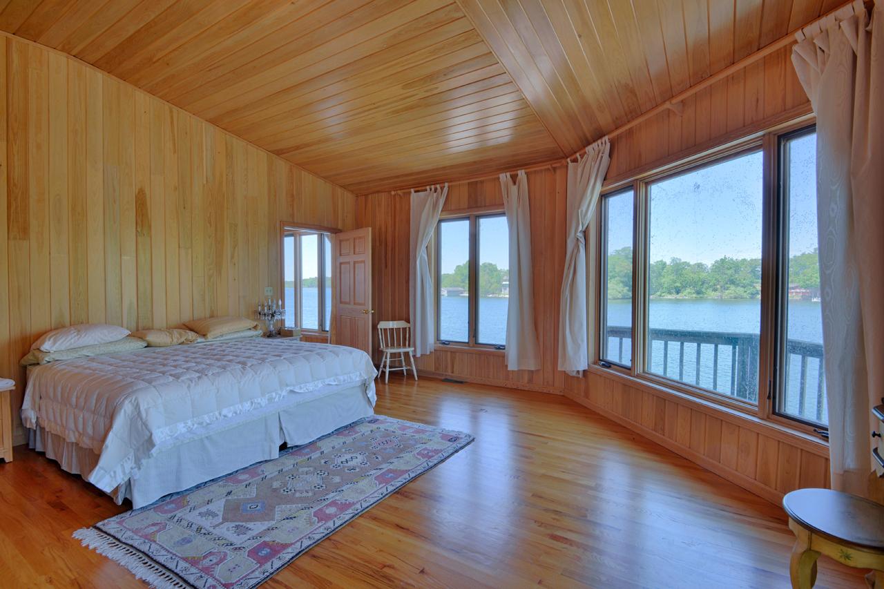 Saint Marys Island – Private island in New York, United States