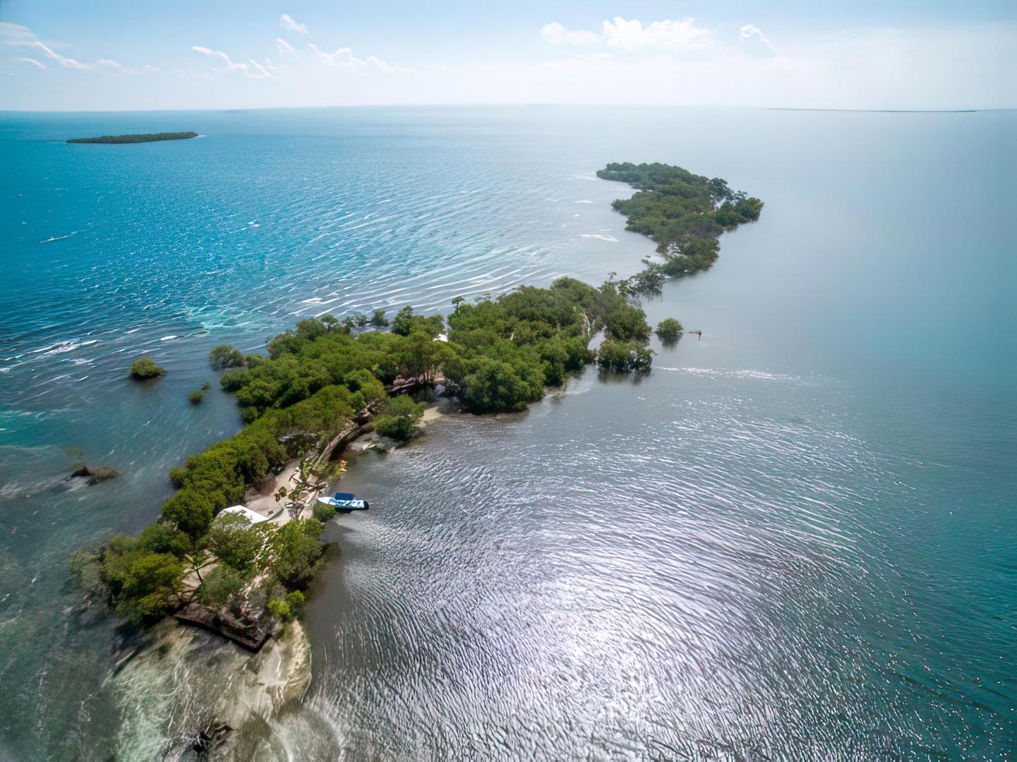 South Saddle Caye – Private island in Belize, Central America