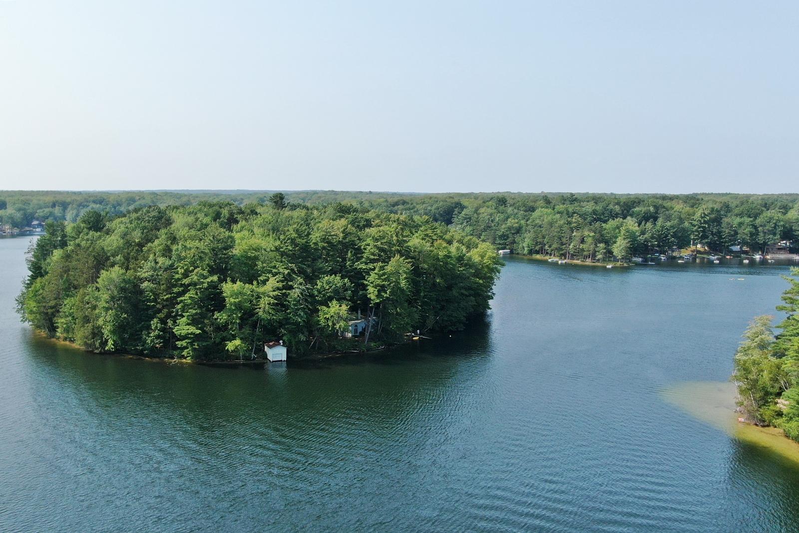 Private Island on School Section Lake – Private island in Michigan, United States