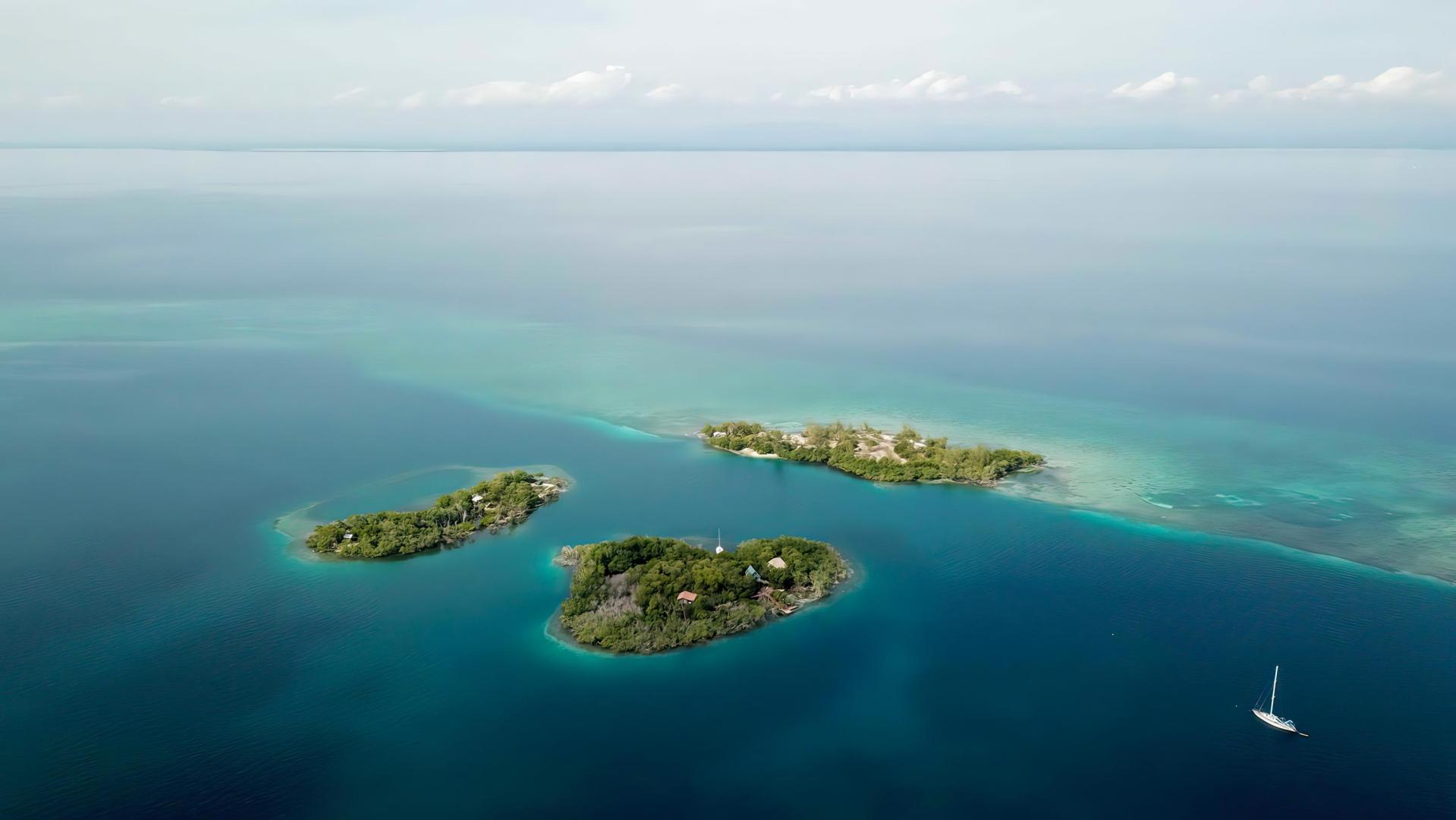 Hideaway Caye – Private island in Belize, Central America