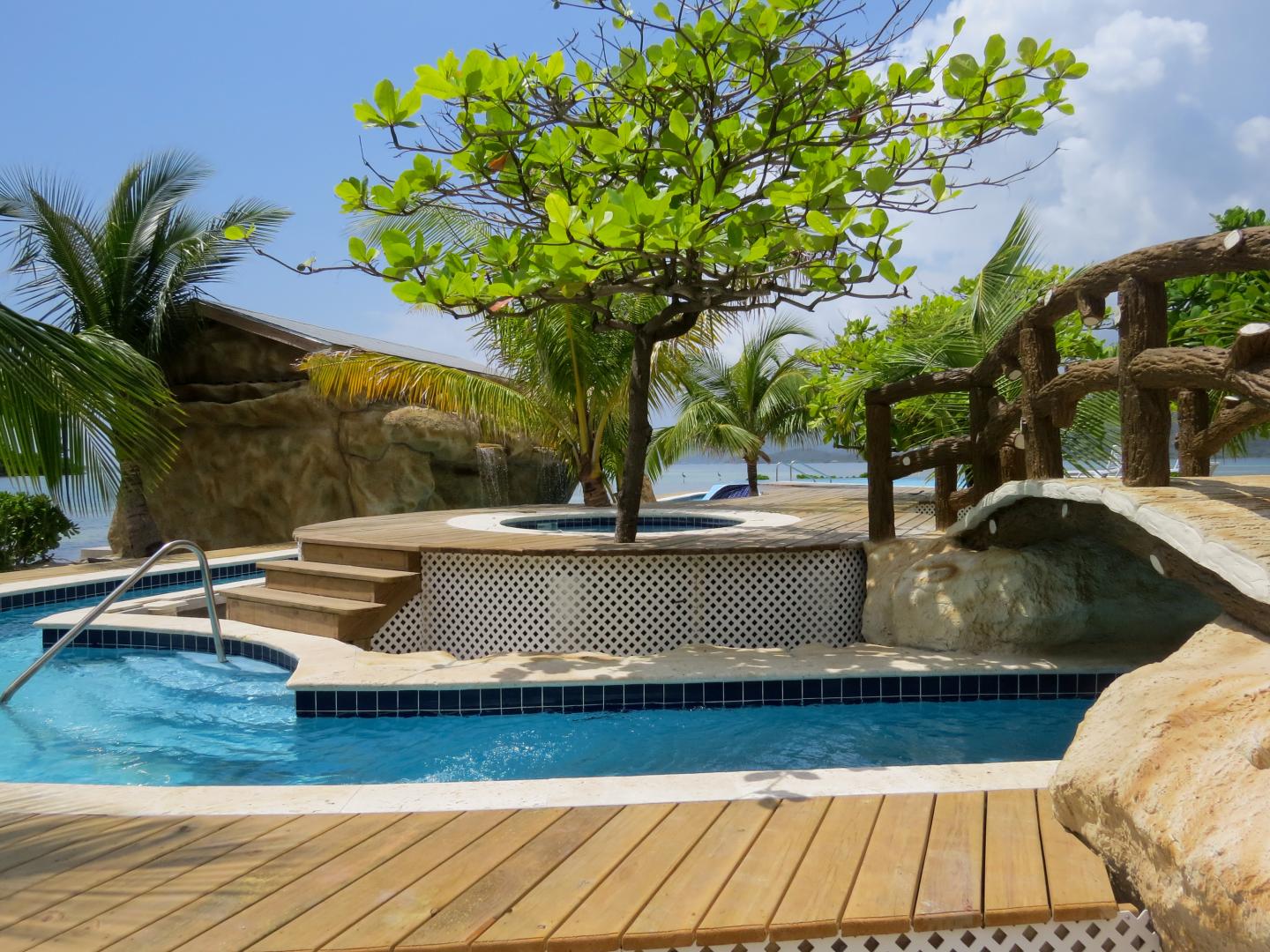 Clarks Cay – Private island in Honduras, Central America