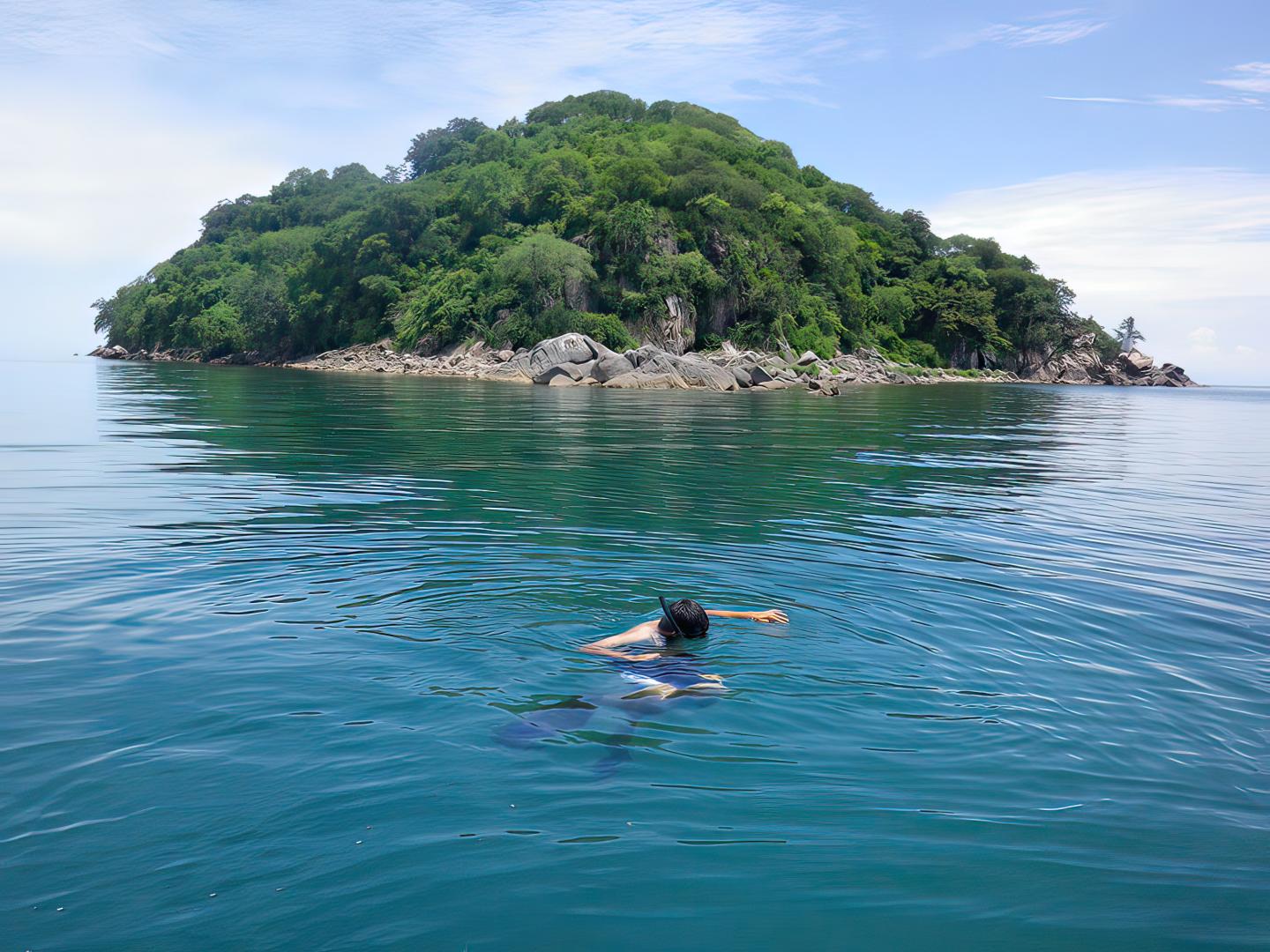Blue Zebra Island Lodge – Private island in Malawi, Africa