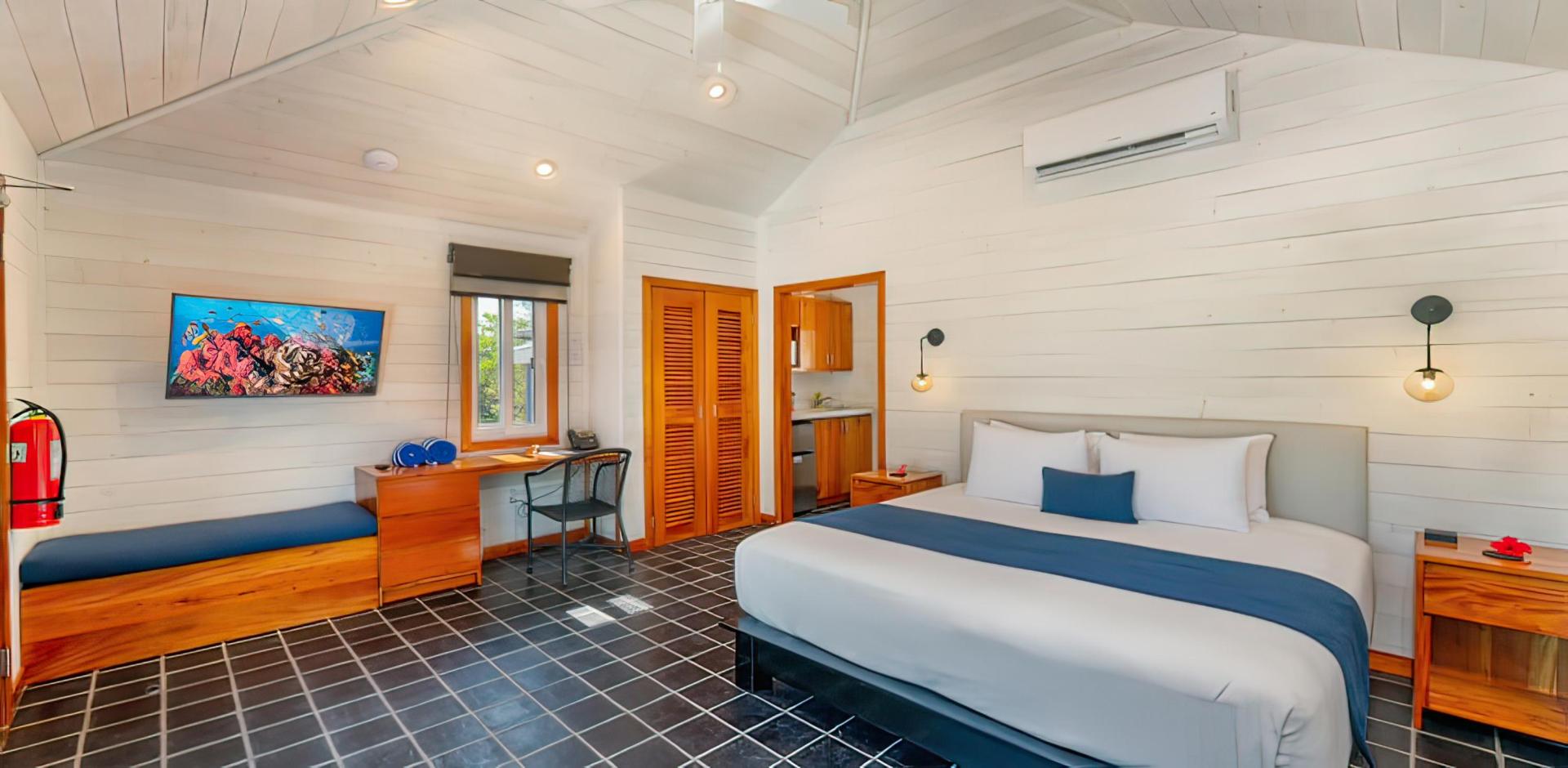 Barefoot Cay – Private island in Honduras, Central America
