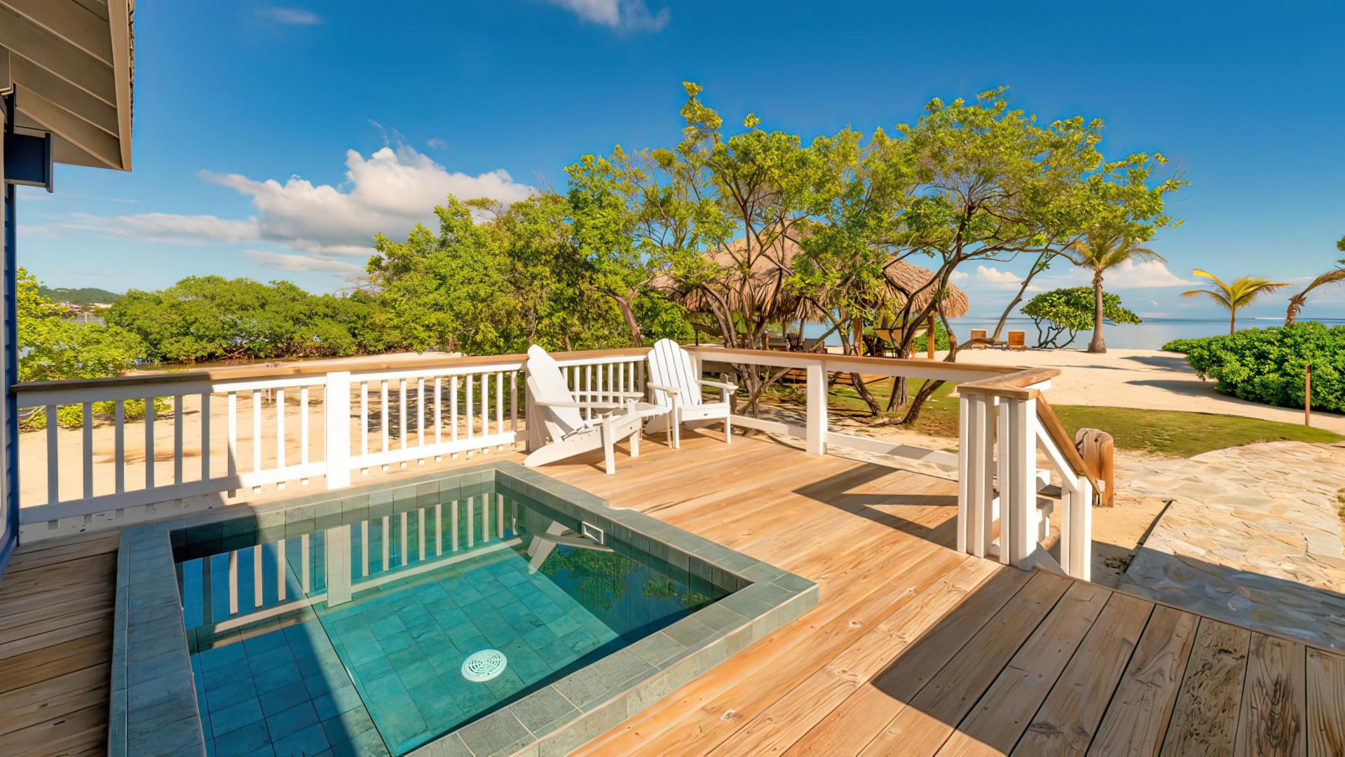 Barefoot Cay – Private island in Honduras, Central America