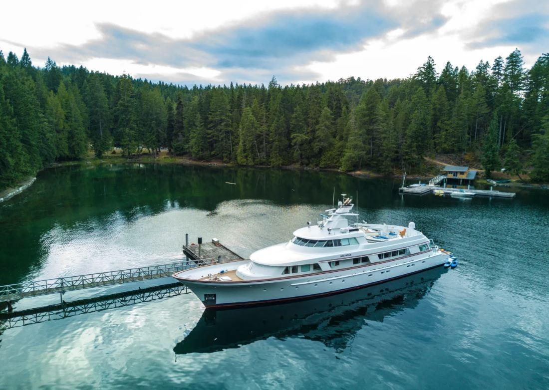 Quartz Bay, BC – Private island in British Columbia, Canada