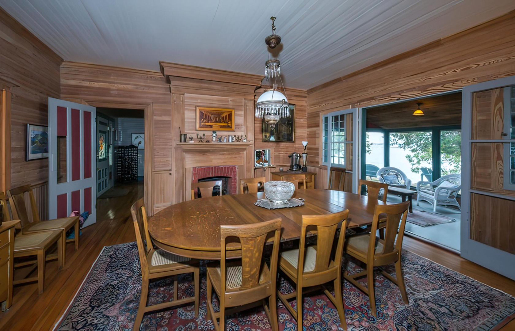 Whiskey Island Lodge – Private island in New York, United States