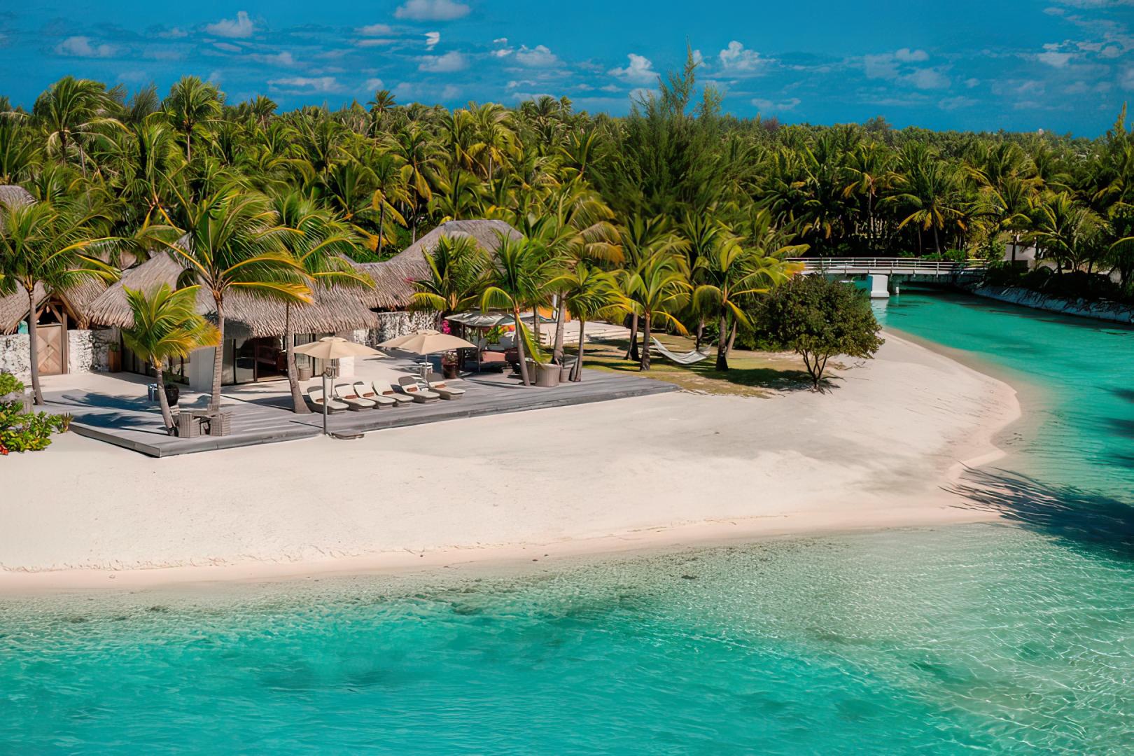 The St. Regis Bora Bora Resort – Private island in French Polynesia, South Pacific