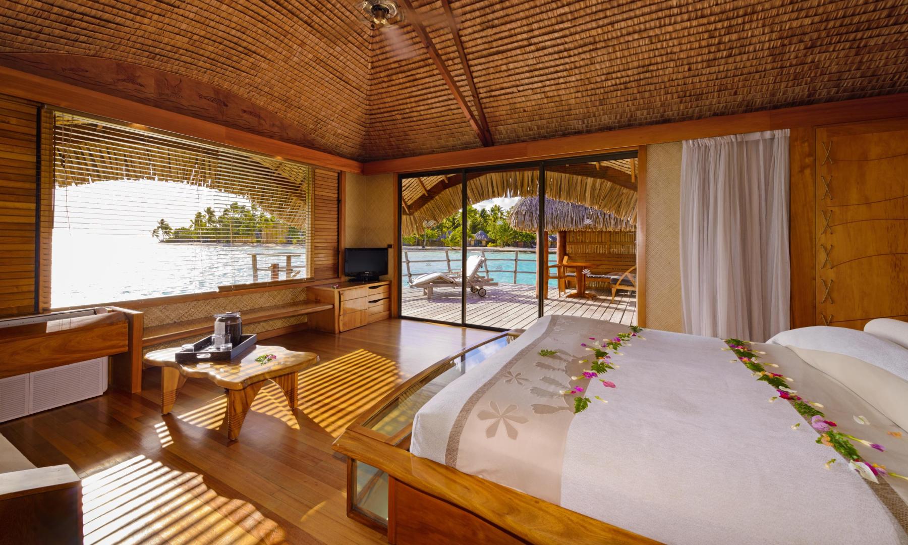 Le Taha'a – Private island in French Polynesia, South Pacific