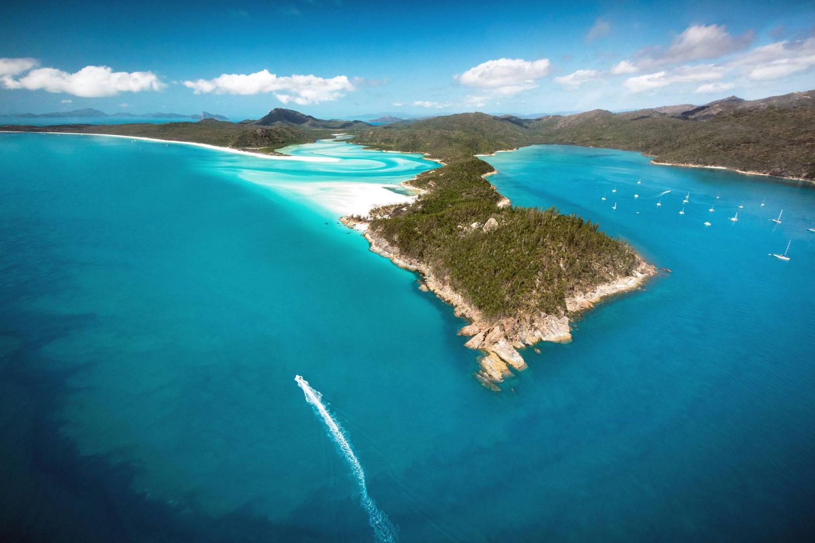 Hamilton Island Yacht Club Villas – Private island in Australia, South Pacific