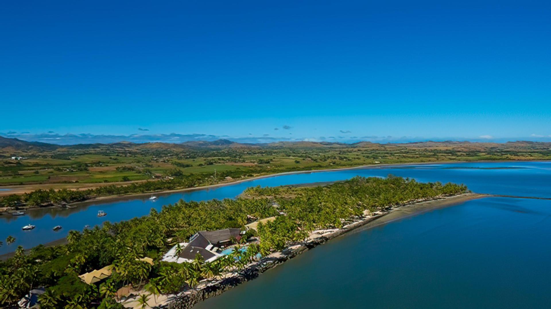 DoubleTree Resort by Hilton Hotel Sonaisali Island – Private island in Fiji, South Pacific
