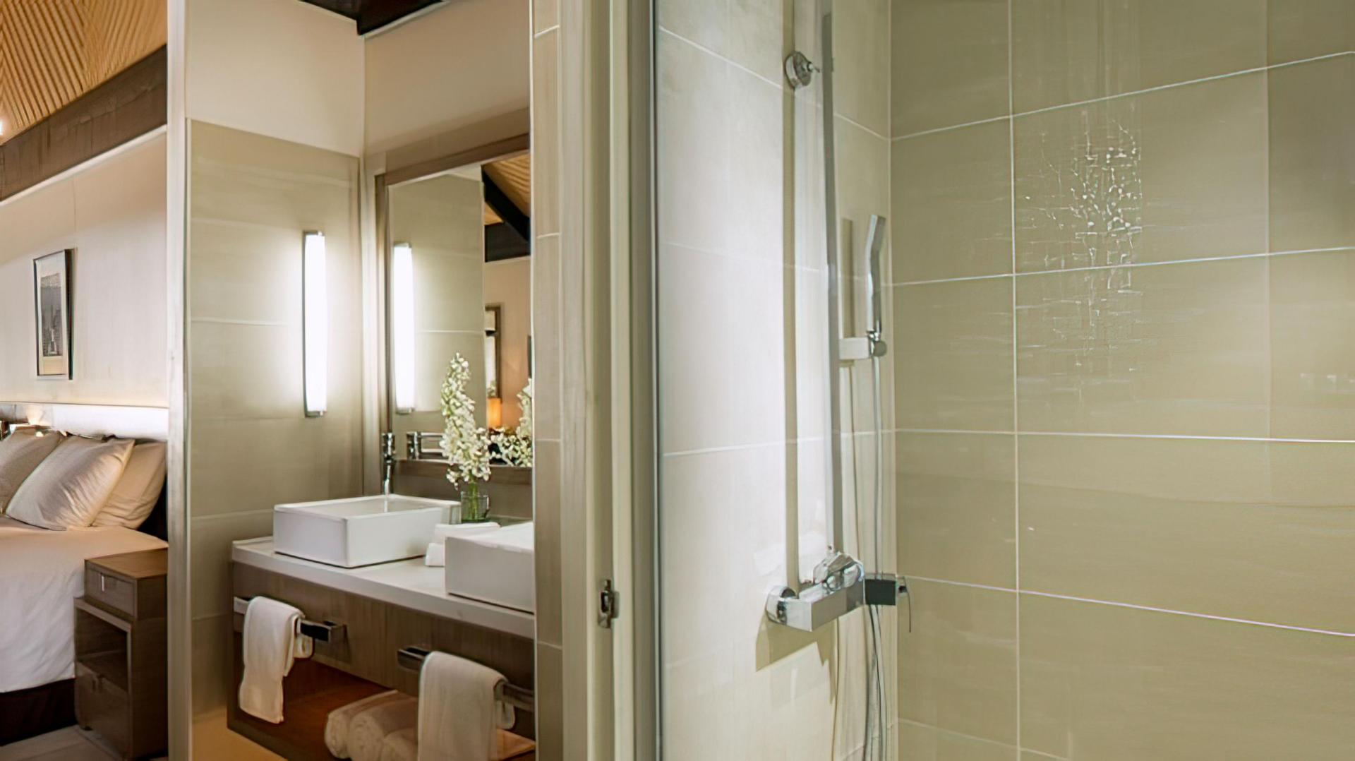 DoubleTree Resort by Hilton Hotel Sonaisali Island – Private island in Fiji, South Pacific
