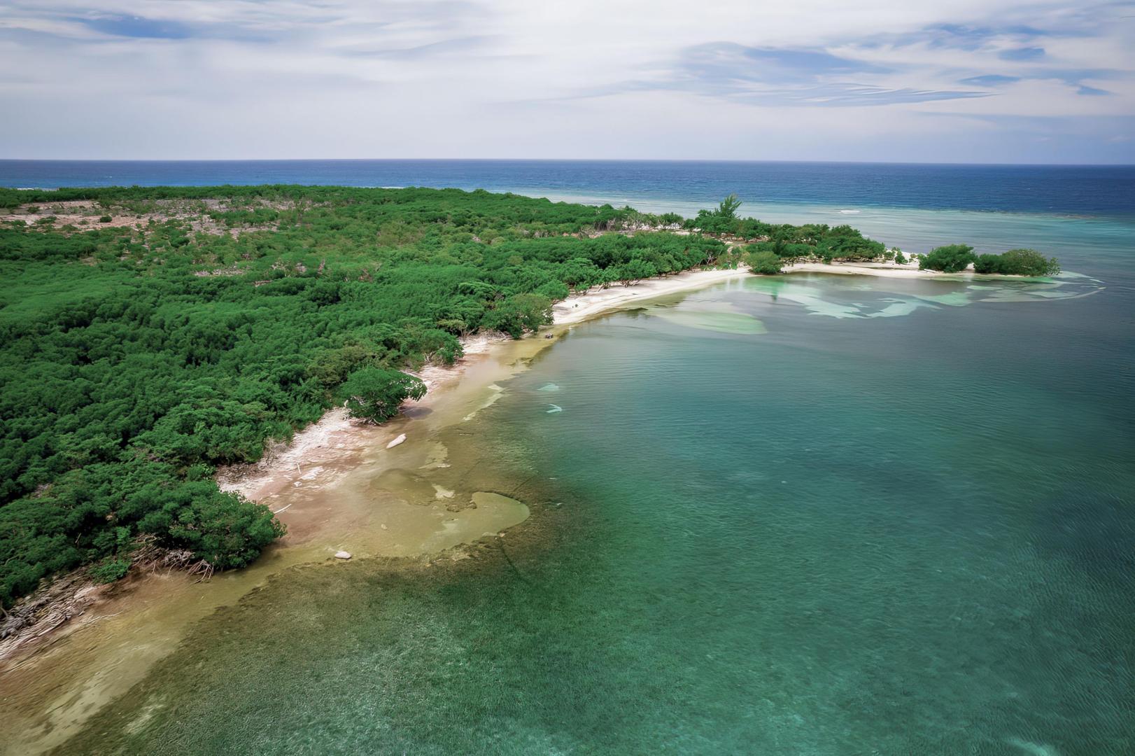 Rose Cay – Private island in Honduras, Central America