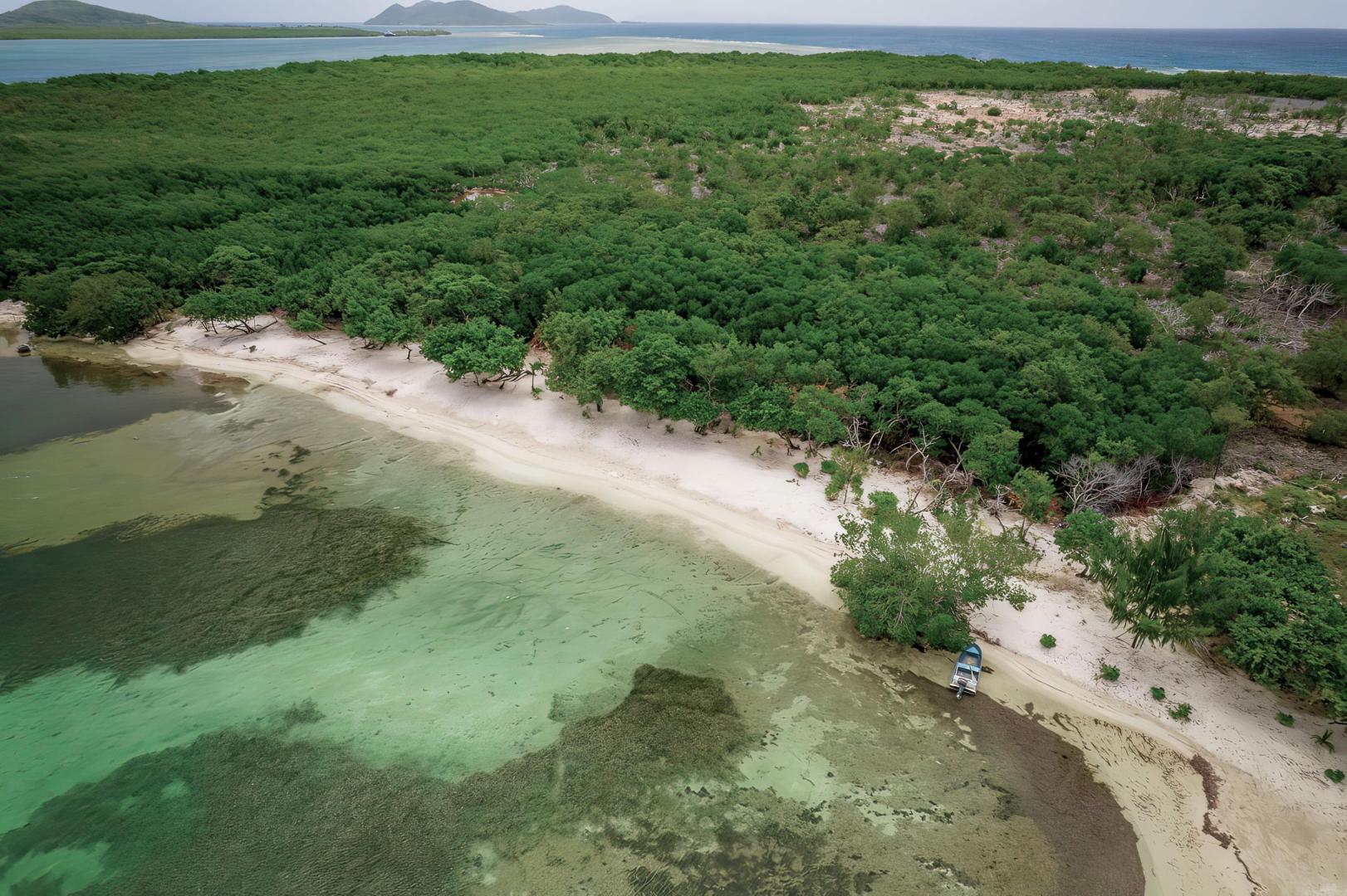 Rose Cay – Private island in Honduras, Central America