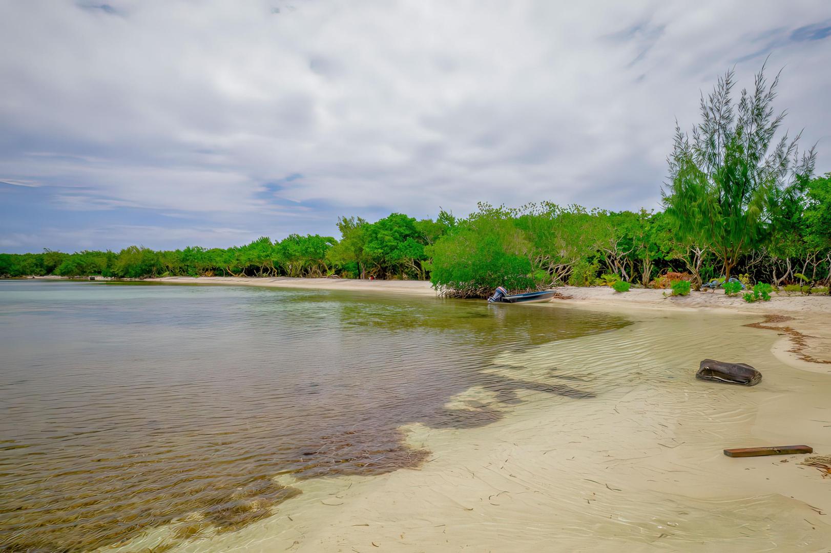 Rose Cay – Private island in Honduras, Central America