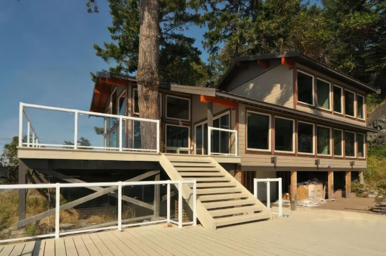 Whitestone Island, BC – Private island in British Columbia, Canada