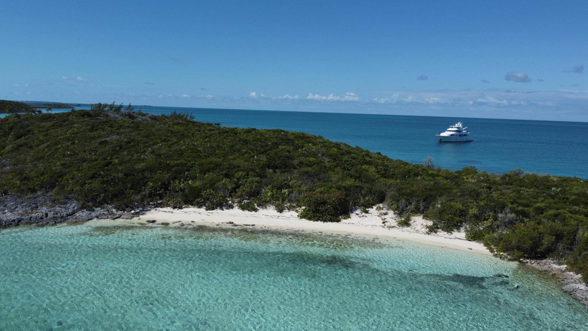 Roberts Cay – Private island in The Exumas, Bahamas, Caribbean