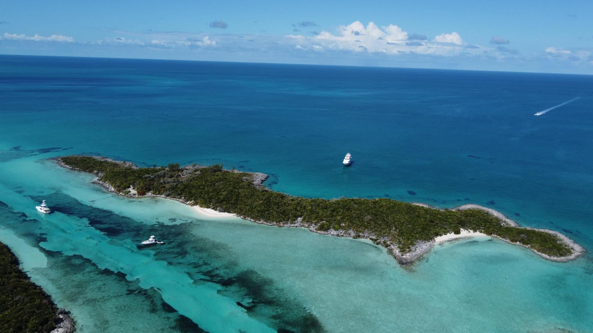 Roberts Cay – Private island in The Exumas, Bahamas, Caribbean