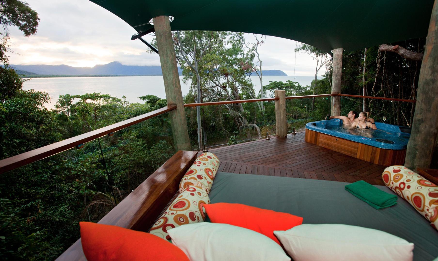 Bloomfield Wilderness Lodge – Private island in Australia, South Pacific