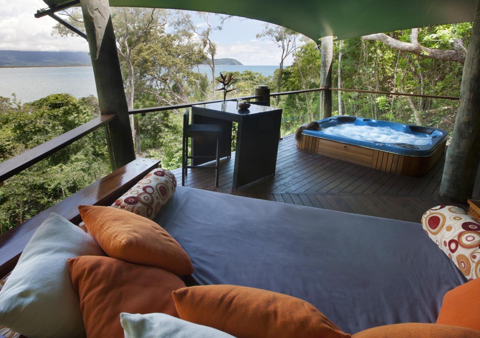 Bloomfield Wilderness Lodge – Private island in Australia, South Pacific