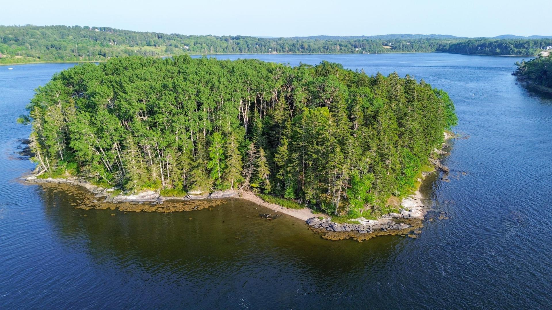 Upper Negro Island – Private island in Maine, United States