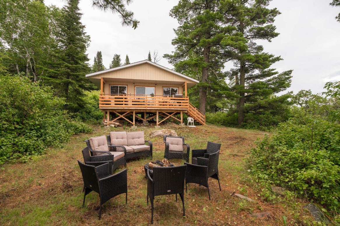 Queen Bee Island – Private island in Northern Ontario, Ontario, Canada