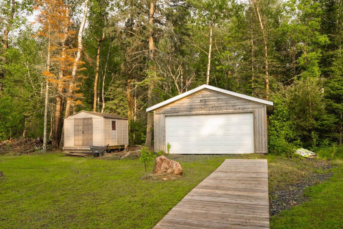 Queen Bee Island – Private island in Northern Ontario, Ontario, Canada