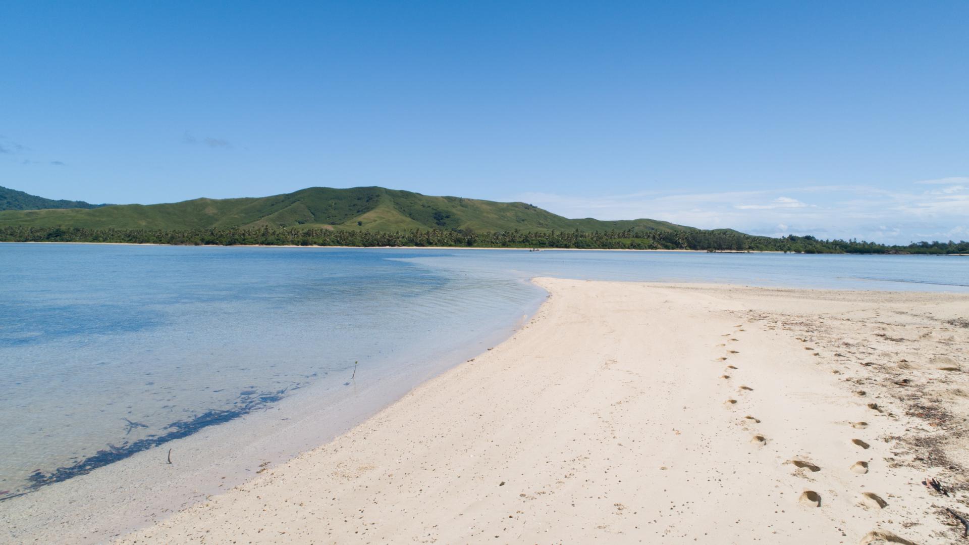 Nanuyasesara & Nanuyabuli Islands – Private island in Fiji, South Pacific