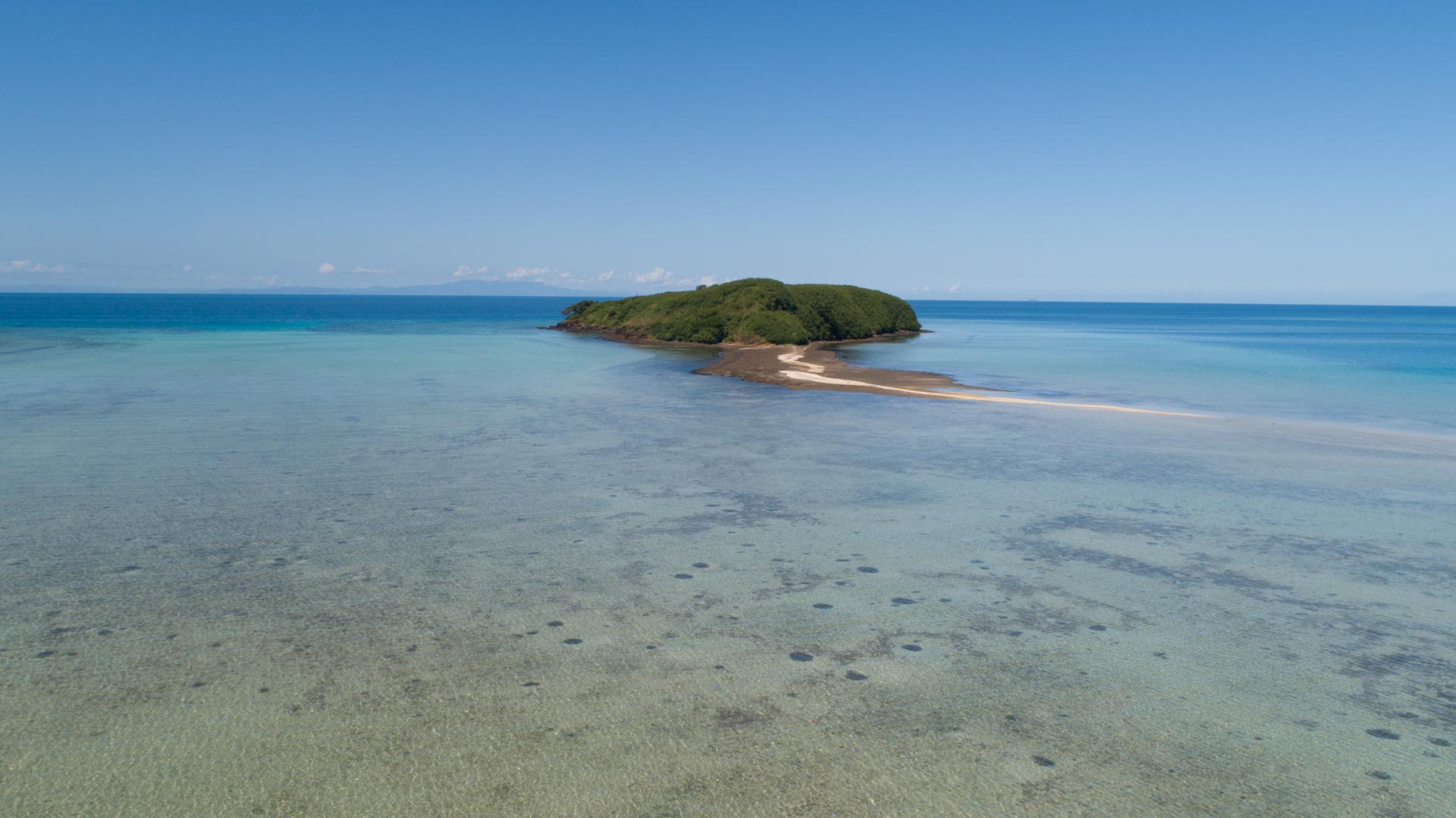 Nanuyasesara & Nanuyabuli Islands – Private island in Fiji, South Pacific