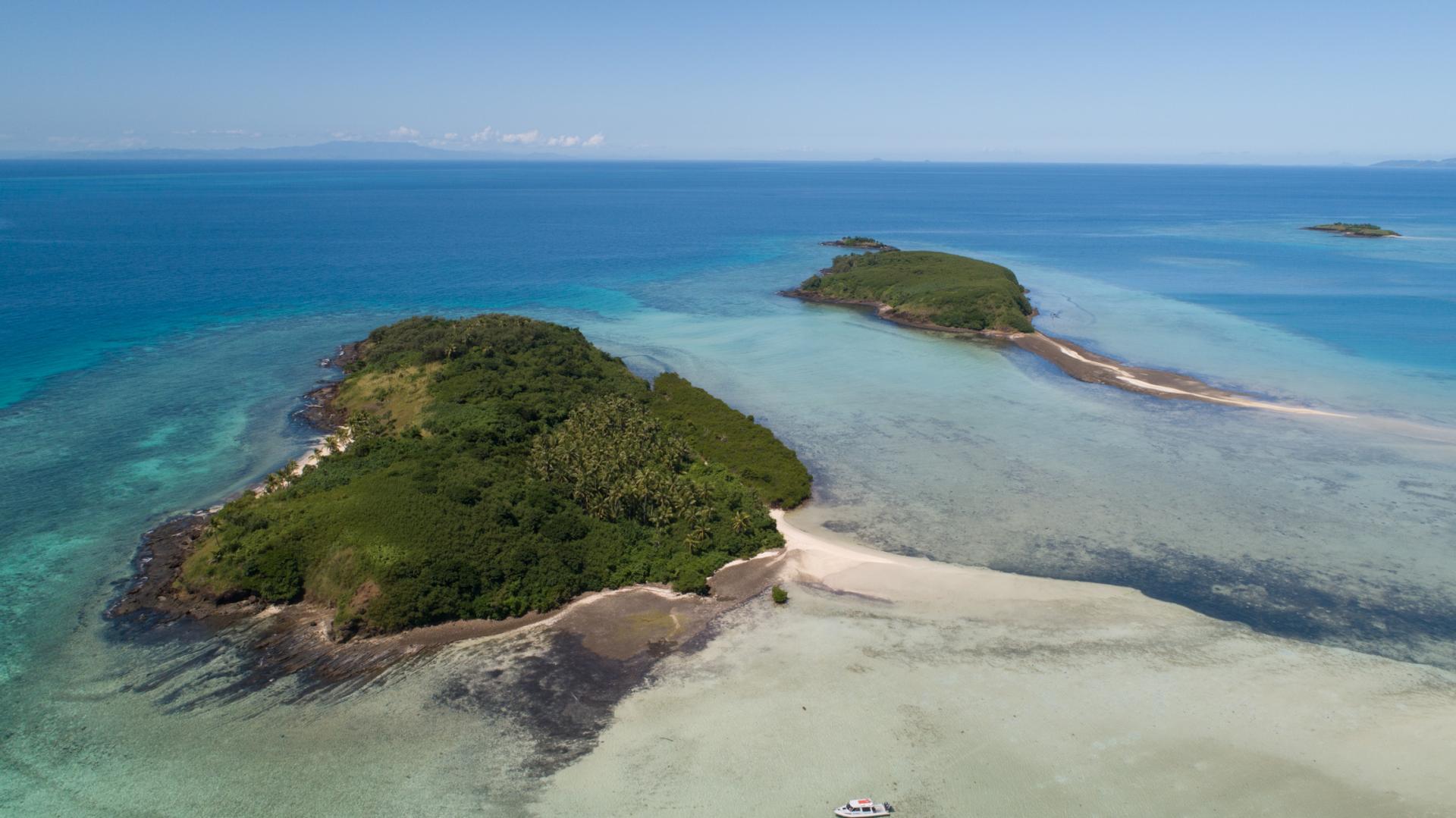 Nanuyasesara & Nanuyabuli Islands – Private island in Fiji, South Pacific