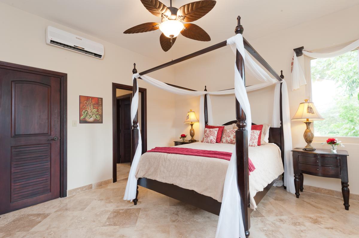 Red Frog Beach Island Resort – Private island in Panama, Central America