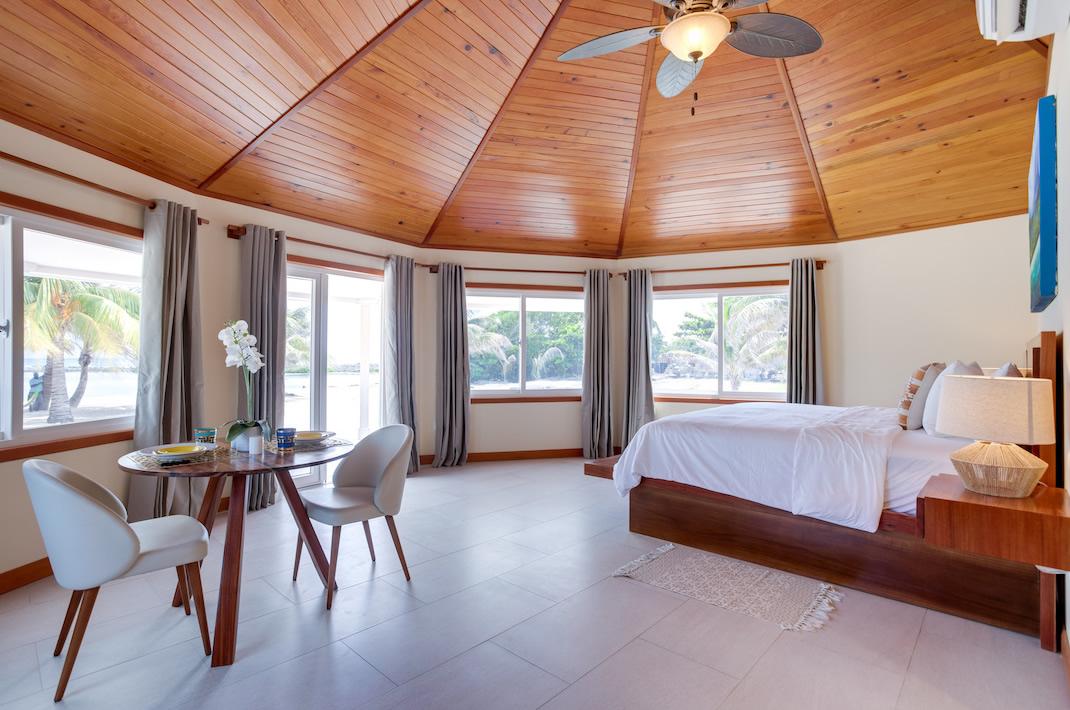 Manta Island Resort – Private island in Belize, Central America