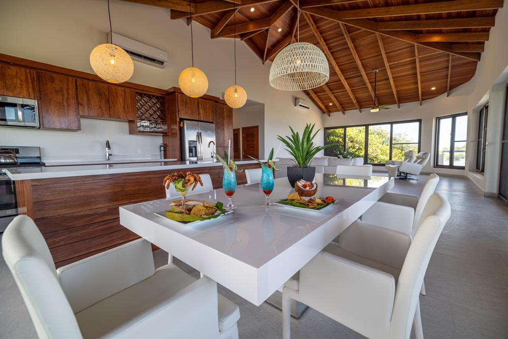 Manta Island Resort – Private island in Belize, Central America