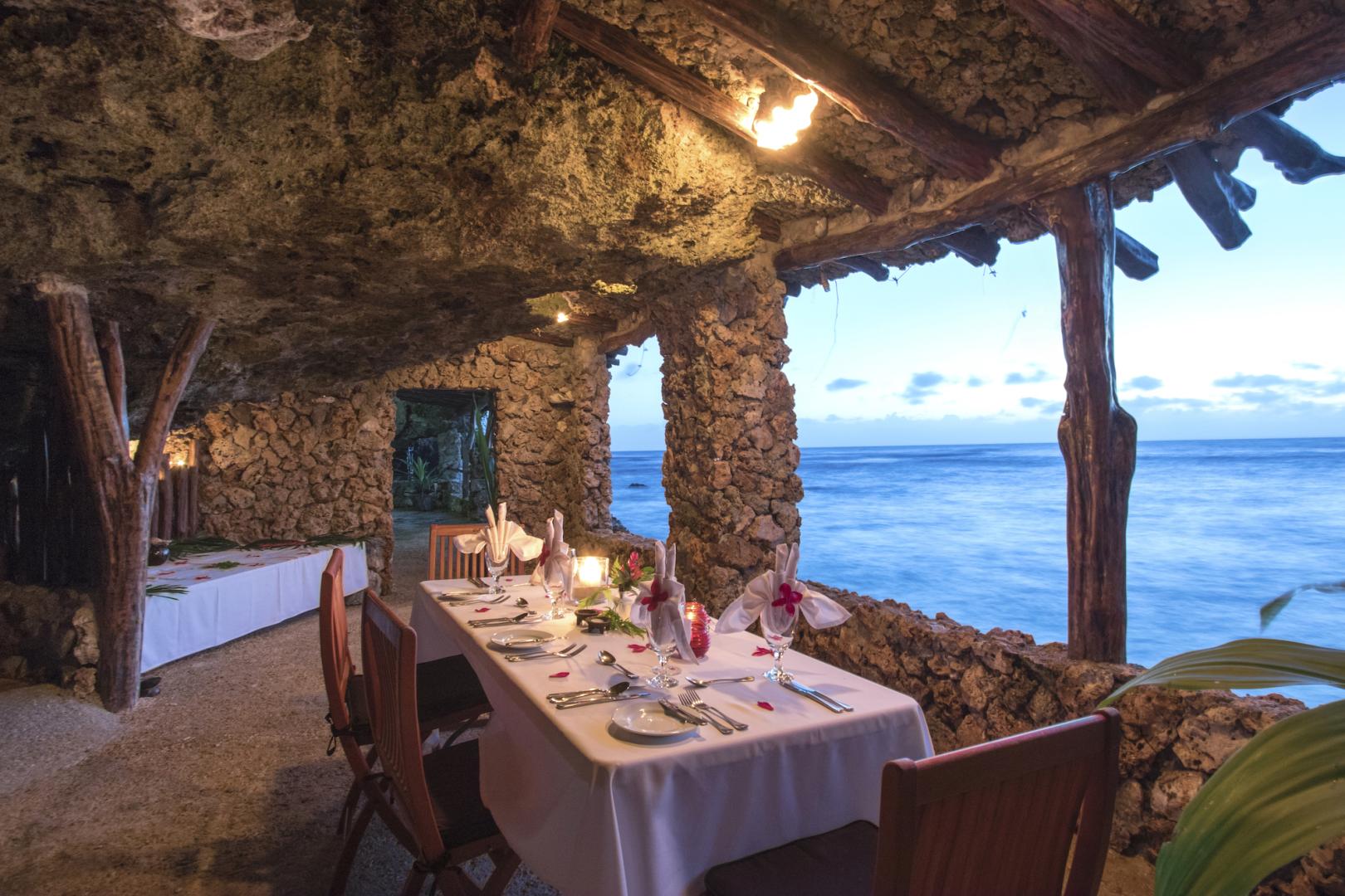 Savasi Island Resort – Private island in Fiji, South Pacific