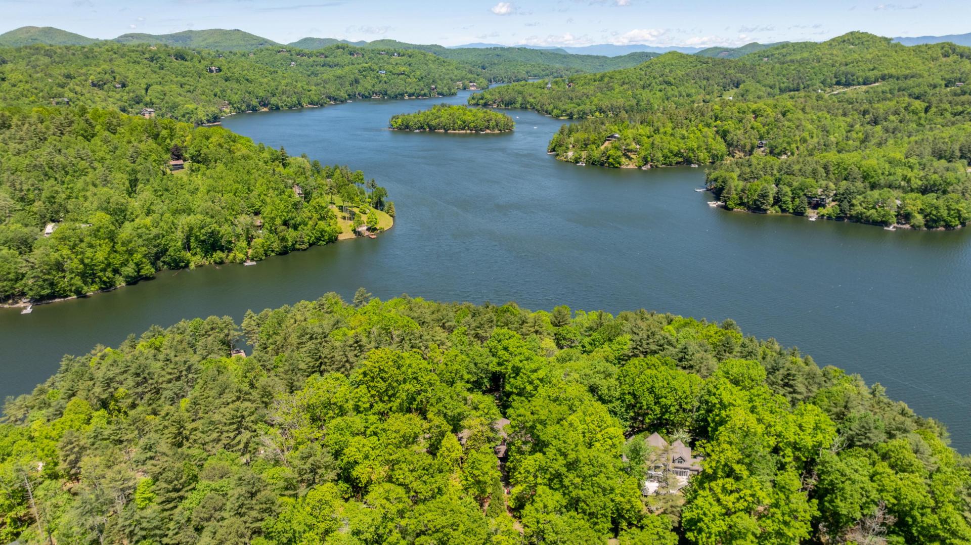 18 Buck Knob Island – Private island in North Carolina, United States