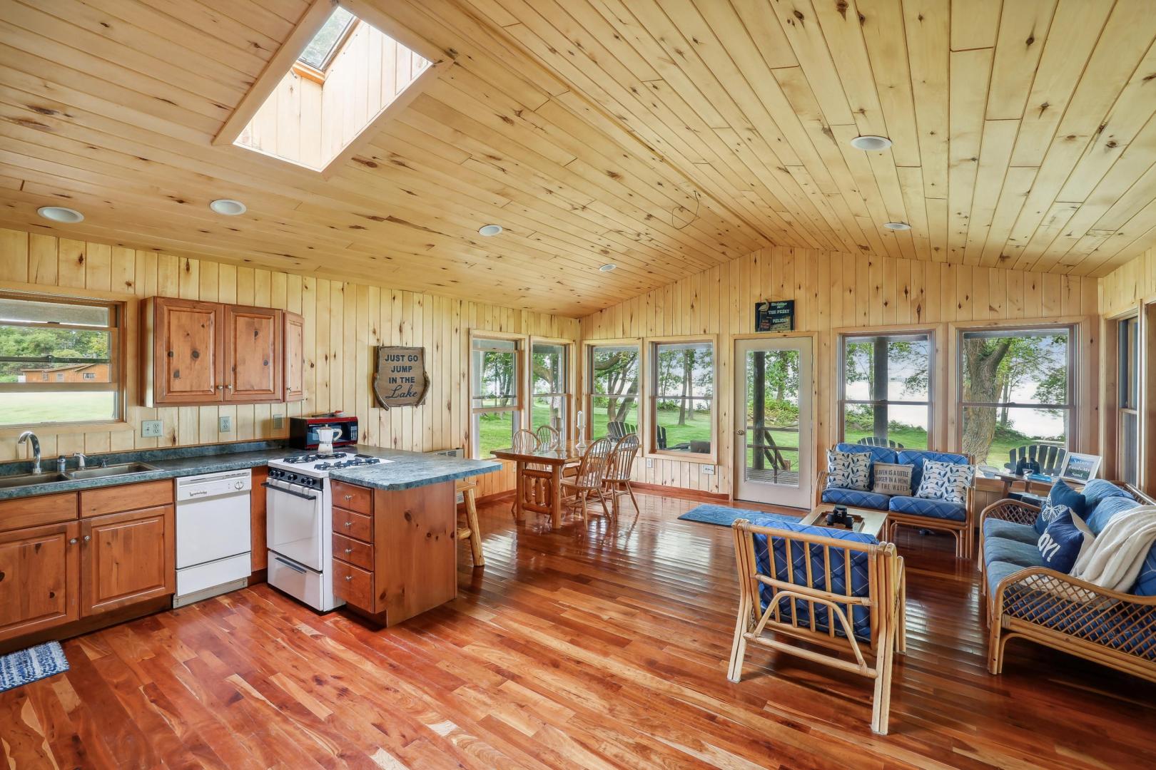 Pelican Island – Private island in Minnesota, United States