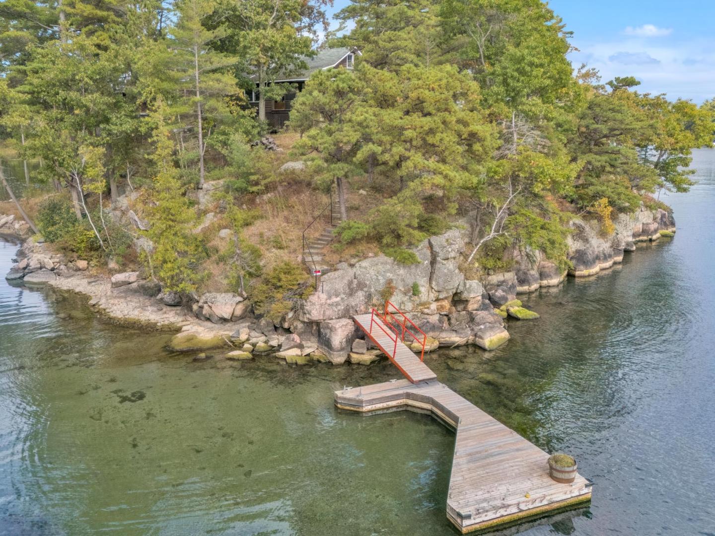 Baby Tar Island – Private island in Eastern Ontario, Ontario, Canada
