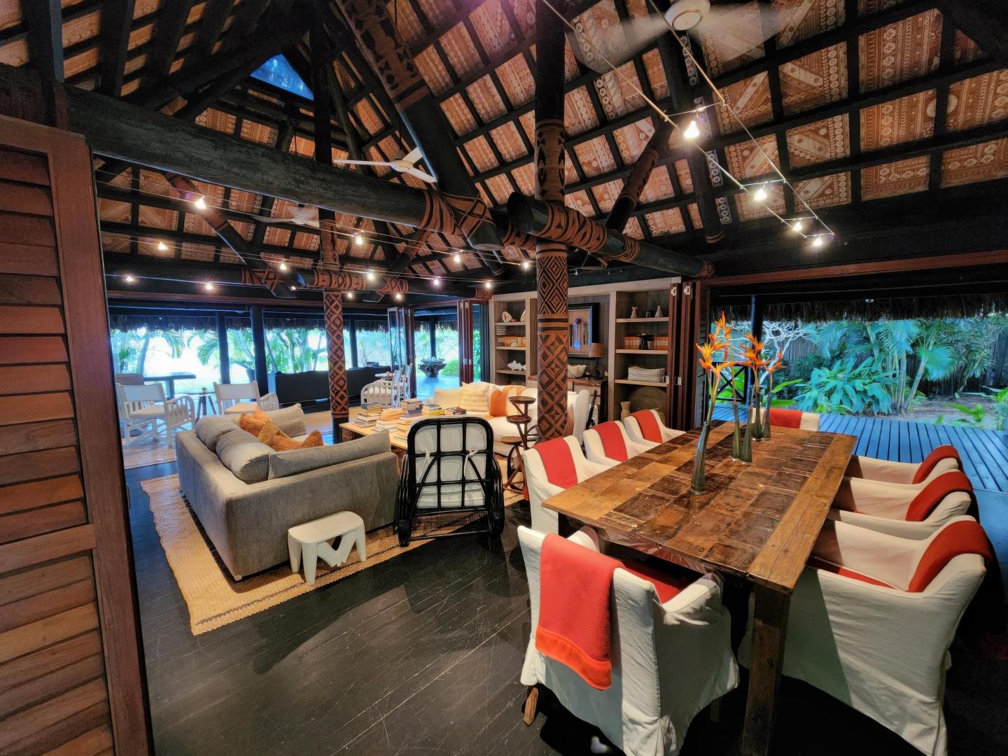 Dolphin Island – Private island in Fiji, South Pacific