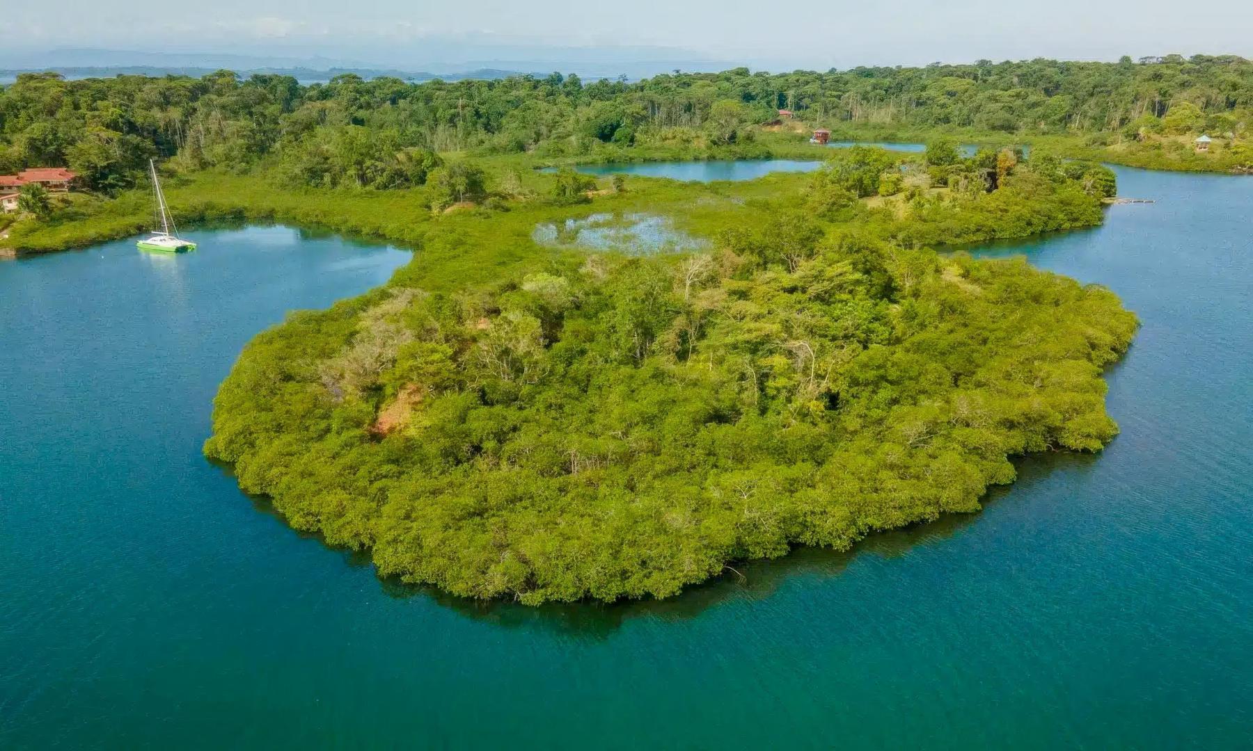 Isla Solarte Islands – Private island in Panama, Central America