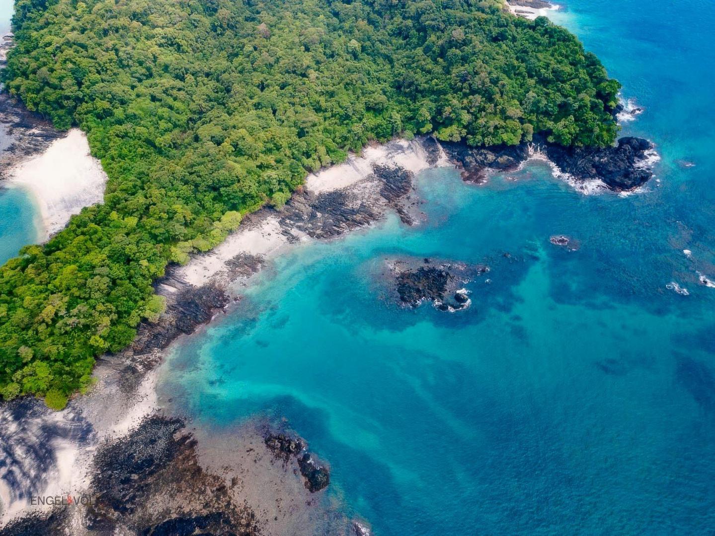 Isla de Puercos – Private island in Panama, Central America
