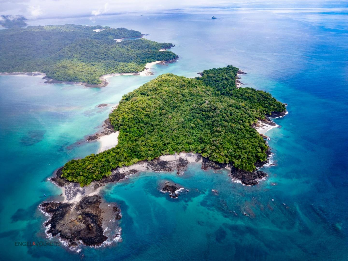 Isla de Puercos – Private island in Panama, Central America